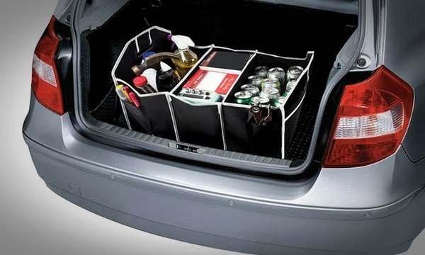 Trunk organizer in bootspace with boot lid open