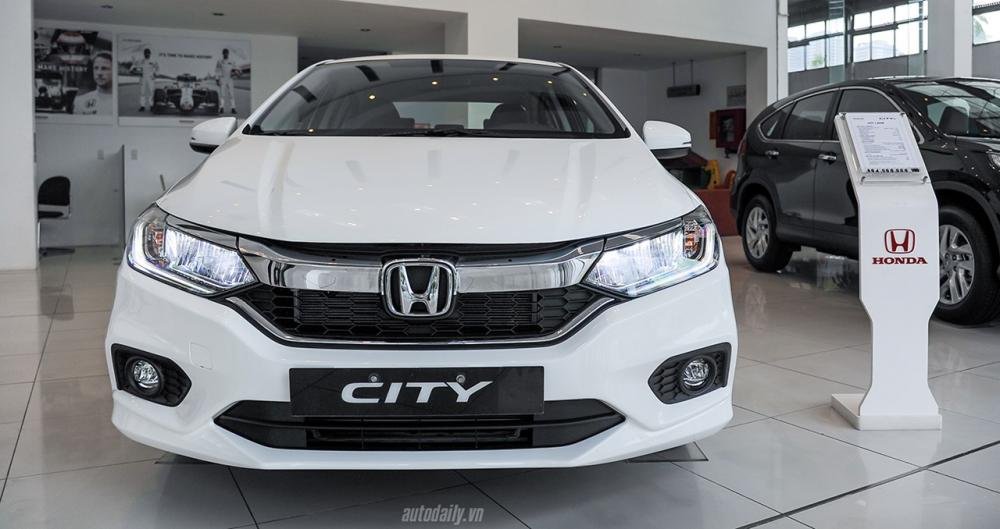 Honda City 2018 Exterior white colour front look