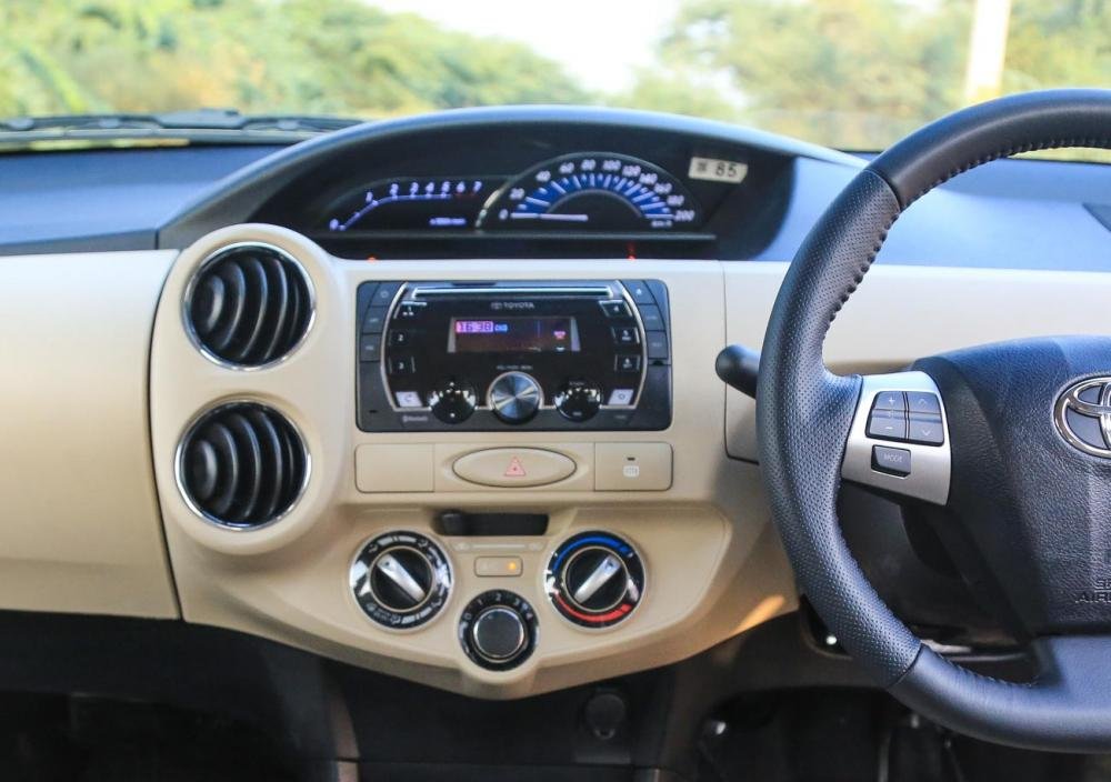 Mahindra Bolero 2018 dashboard 