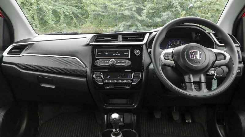 Honda Brio Facelift 2016 interior dashboard