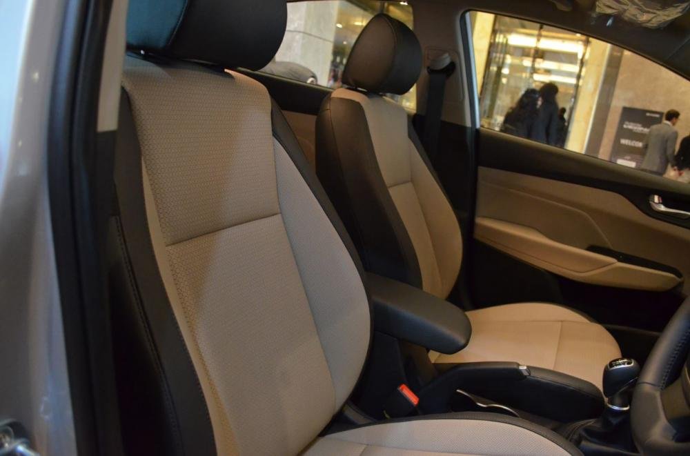 Hyundai Verna 2018 back seats