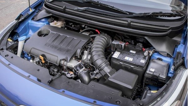 Hyundai Elite i20 blue colour engine