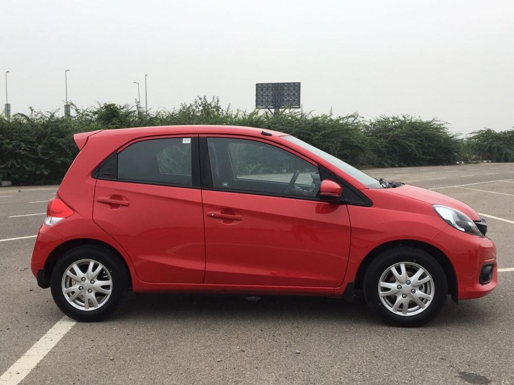 Honda Brio Facelift 2016 body red colour