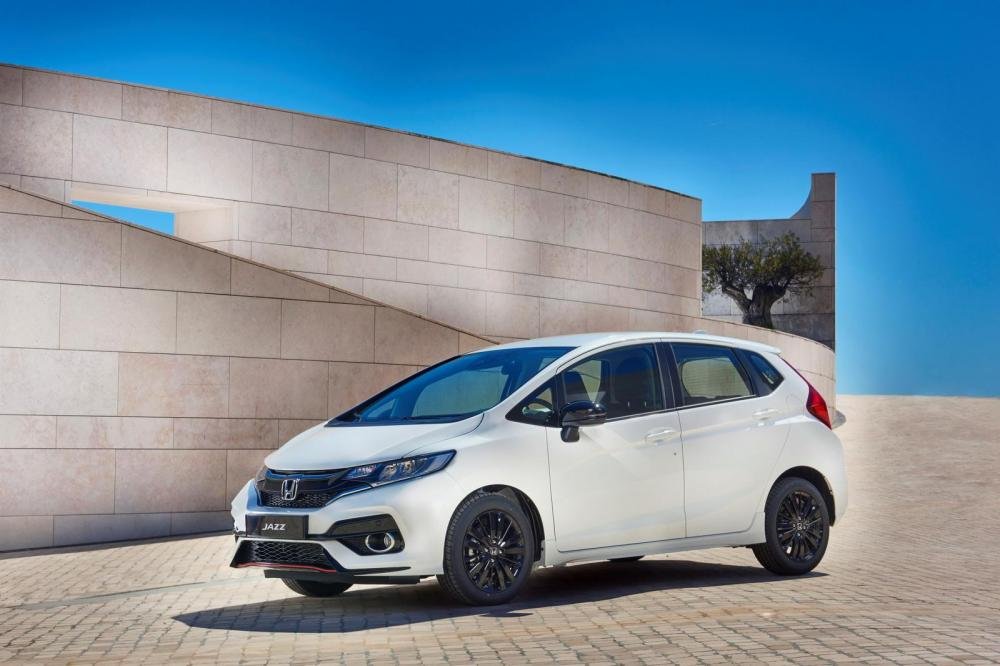Honda Jazz 2018 white colour park on road front look
