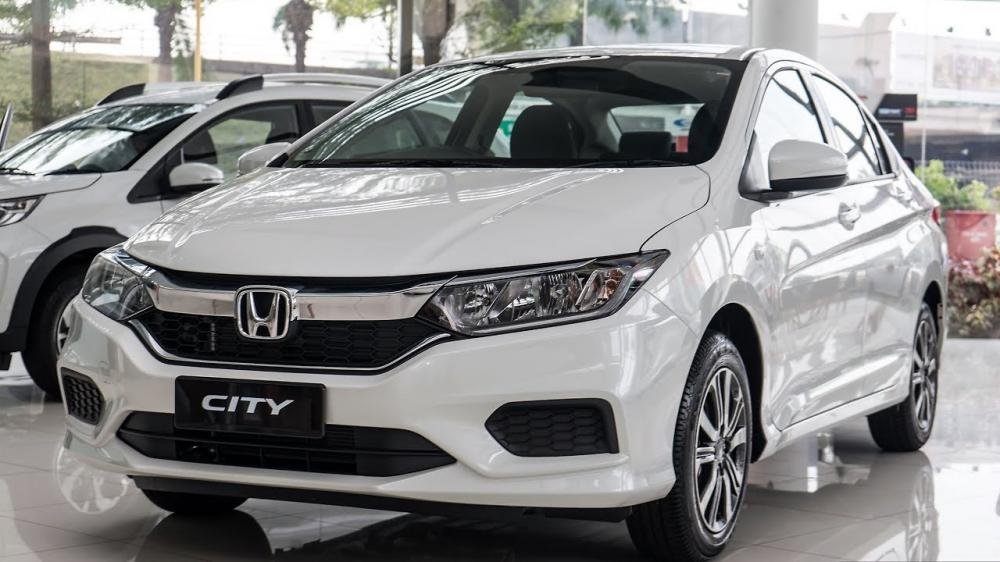 Honda City 2018 Exterior white colour front look