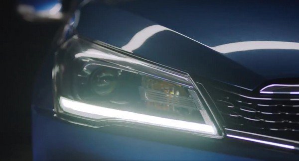 2018 Maruti Ciaz facelift new headlights close-up 