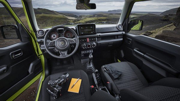 Suzuki Jimny interior 