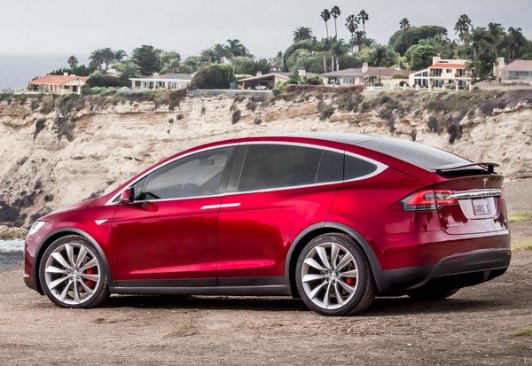 Tesla EV 2022 body look red color 