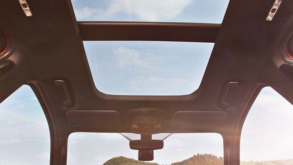 Ford Endeavour sunroof