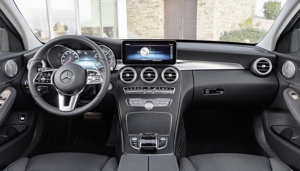 2018 Mercedes-Benz C-Class Facelift dashboard black color