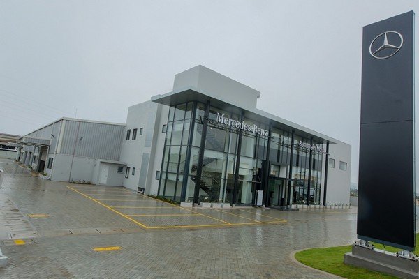  Mercedes-Benz's service facility in Coimbatore white color with glass nature background