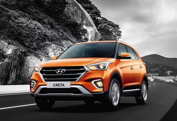 Hyundai Creta front angle mountain background