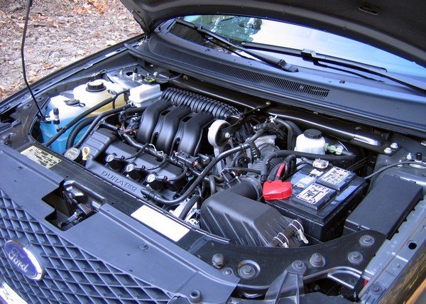 Ford Freestyle engine under a hood