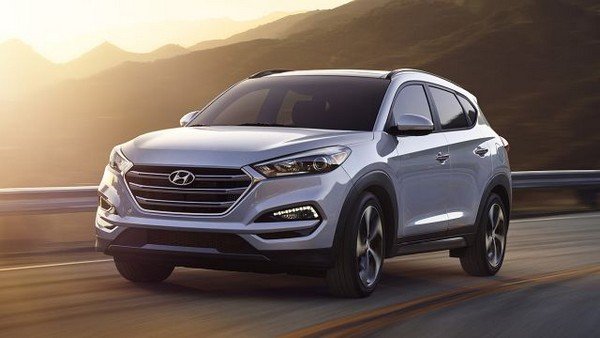 2019 Hyundai Tucson silver colour angular look