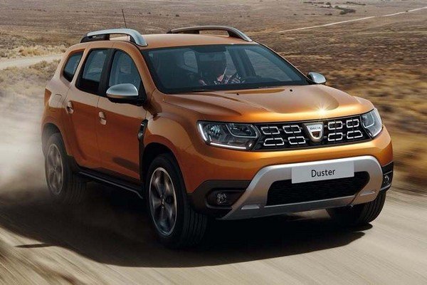 Renault Duster SUV angle view