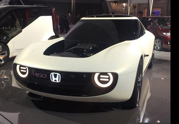 Honda EV Concept, white colour, front angular look