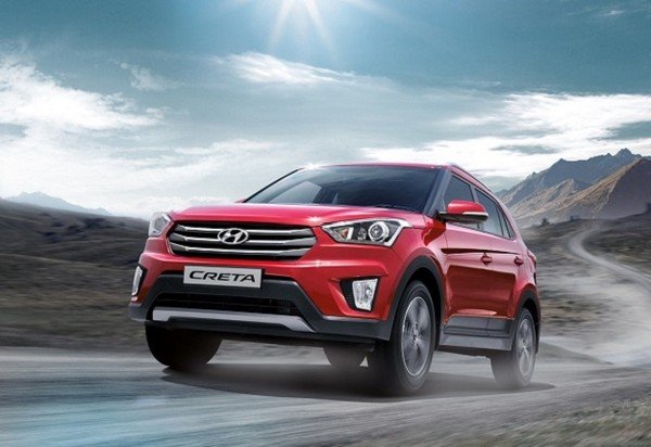 Hyundai Creta red color on road