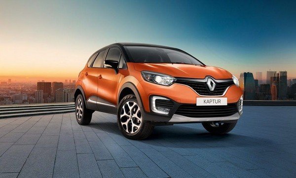 Renault Captur orange colorfront face