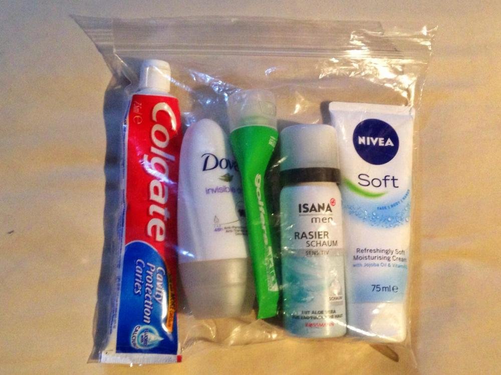 toiletries-for-road-trip