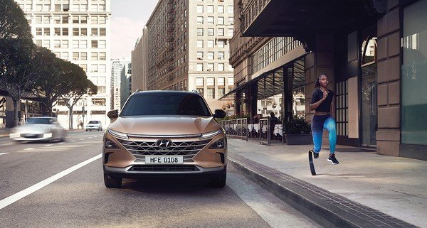 2018 Hyundai Nexo, front angular look