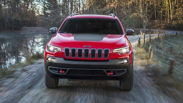 2019 Jeep Cheroke front