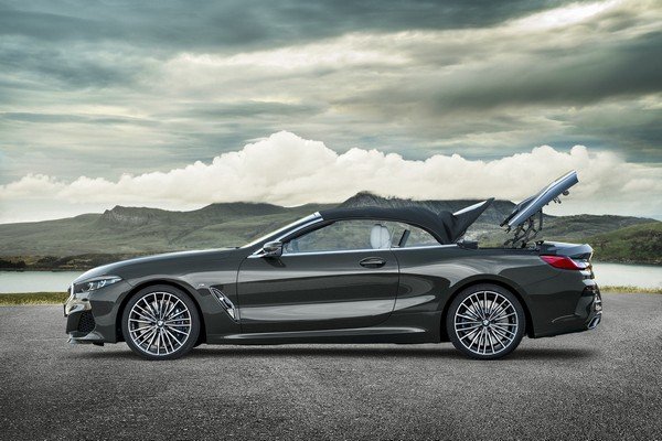 BMW 8-Series Convertible 2019, left side