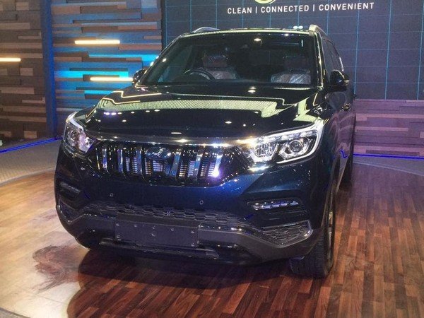 Mahindra Alturas G4 black color on show room direct front look