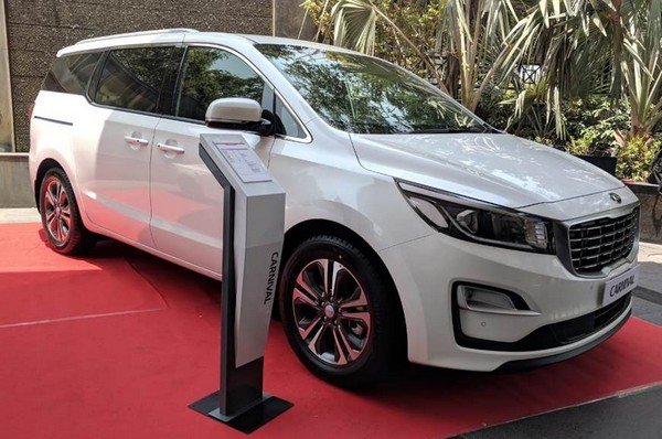 Kia Carnival Mpv To Launch In India By 2020