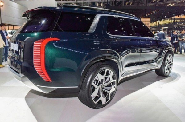 2020 Palisade rear and side profile