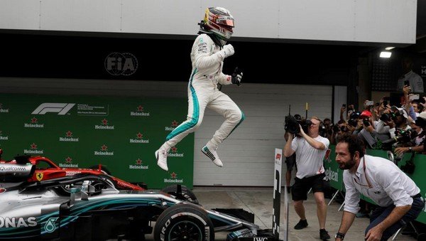 Lewis Hamilton, Race Finish