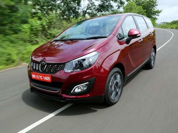 Mahindra Marazzo running