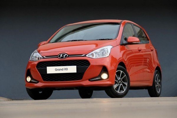 2018 Hyundai Grand i10, red colour, front angular look