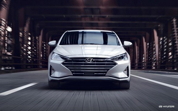 2019 Hyundai Elantra facelift, front angular look