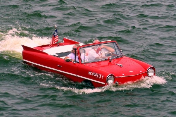 weird-car-design-Amphicar-Model-770