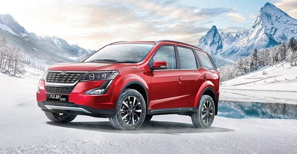 Mahindra XUV500 front look snow background