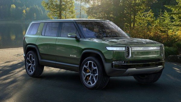 Rivian R1S outdoor background