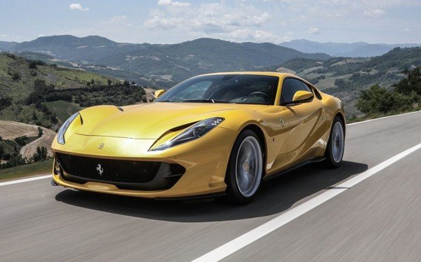 2018 Ferrari 812 Superfast, Yellow