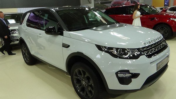 2019 Discovery Sport SUV exterior