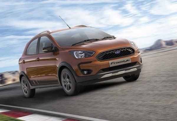 Ford Freestyle, orange, front right angular look