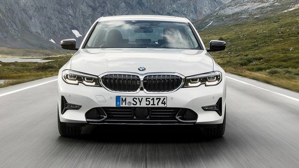 BMW 3-Series, White Colour, Front Angular Look