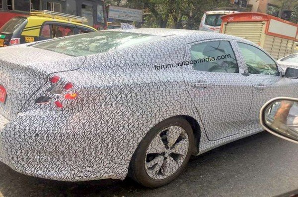  Honda Civic 2018 India in mule rear look Spy image