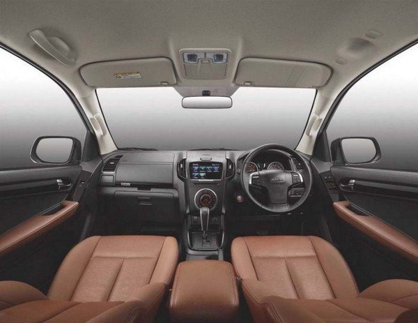 2019 Isuzu D-Max interior