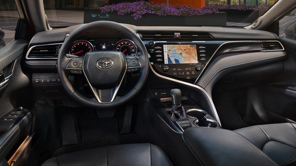 2019 Toyota Camry Hybrid, Interior