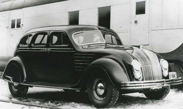 Chrysler Airflow, Black