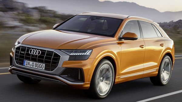 Audi Q8, Orange