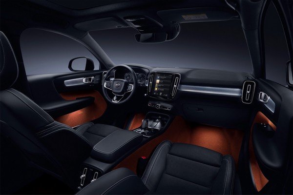 Volvo XC40, Interior