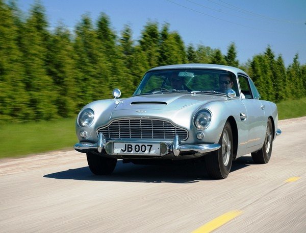 Aston Martin DB5, Front Angular Look