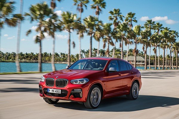 BMW X4 2019 red angular view