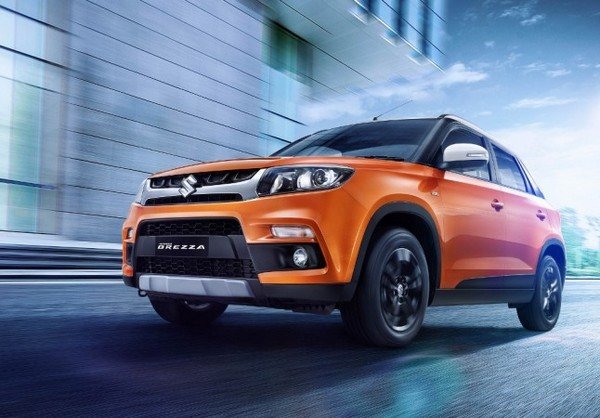 Maruti Suzuki Vitara Brezza 2019 orange running