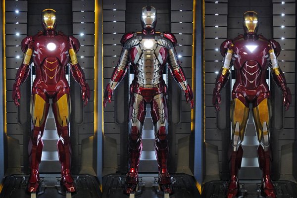 3 iron man's armors